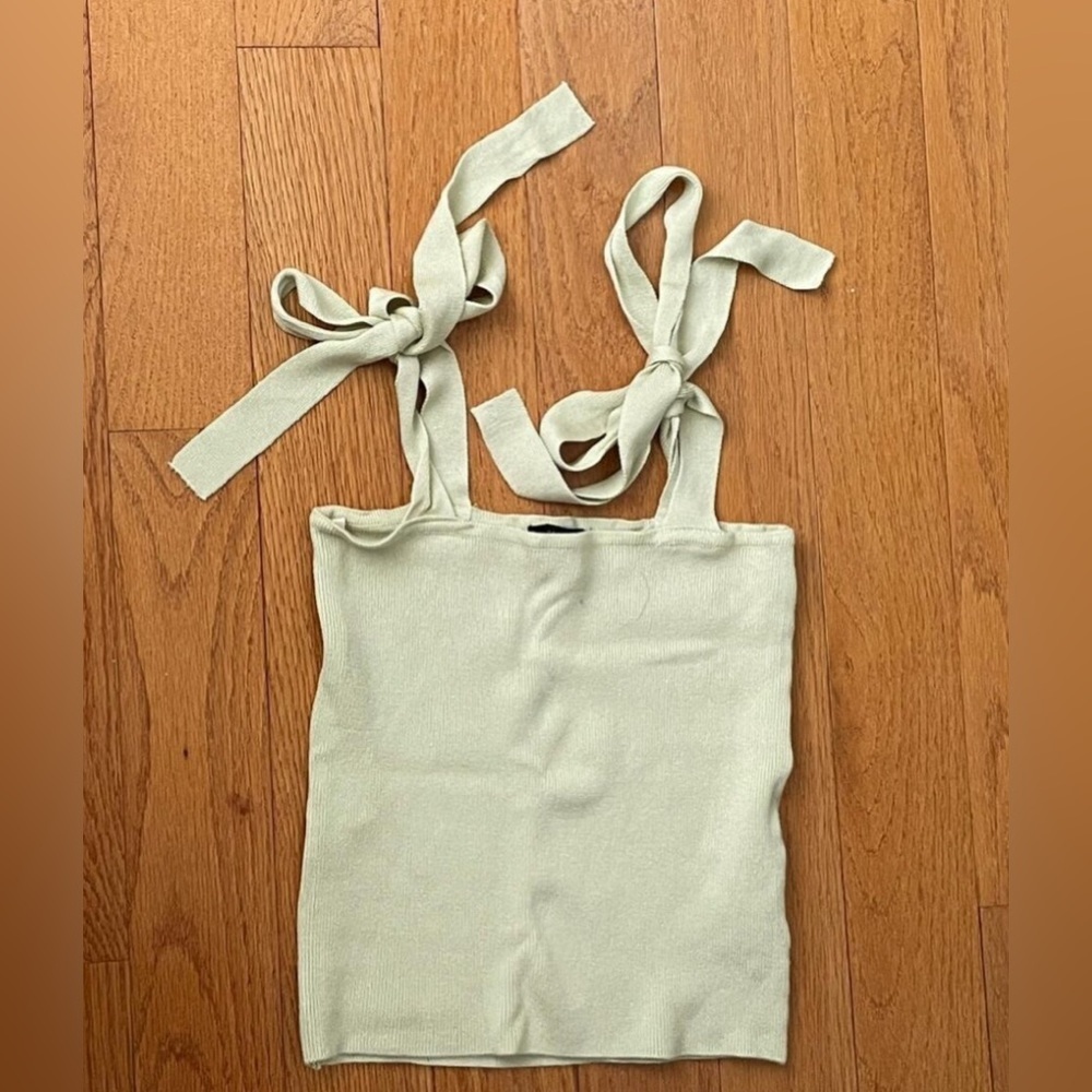 Forever 21 Pistachio Green Tie Shoulder - Size S